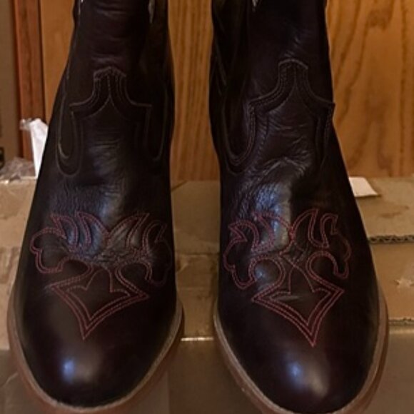 EUC Dingo Women's Brown Cowboy Boots Red Butterfly Inlay Leather size- 8.5 - Picture 3 of 9